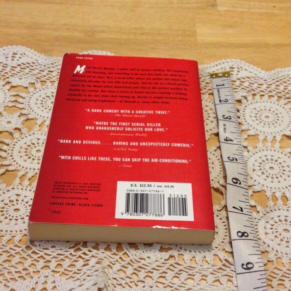 3 for $10 book sale! Serial Killer Crime - Darkly Dreaming Dexter - Picture 2 of 7